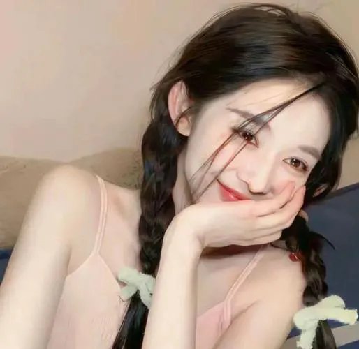女孩的灵缇犬